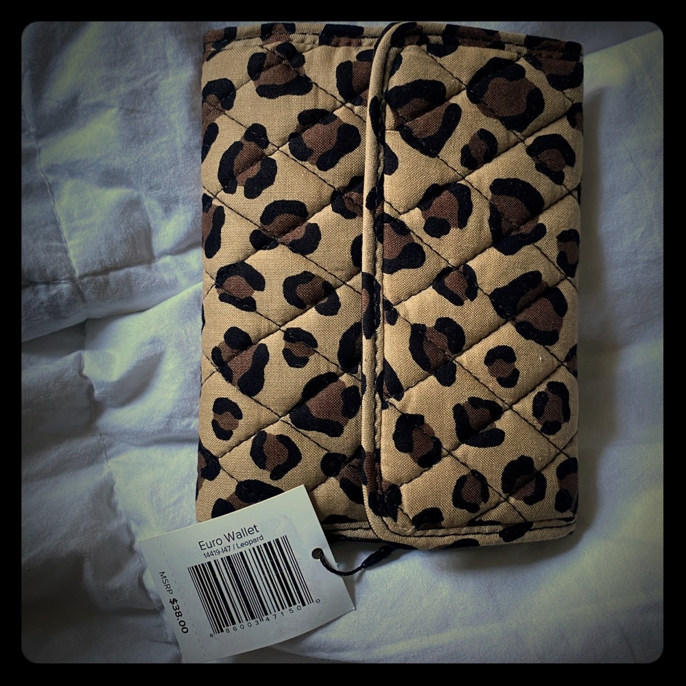 Vera Bradley trifold leopard wallet